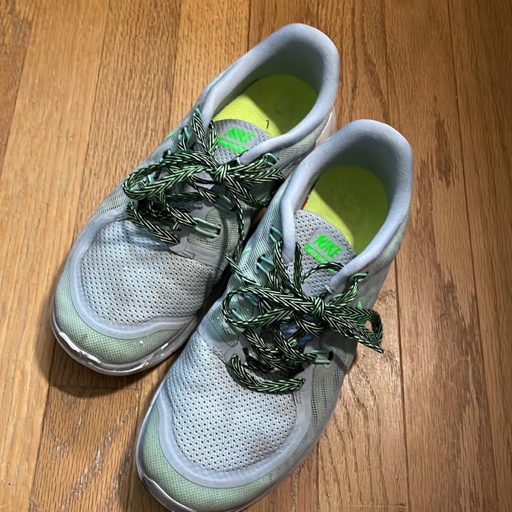 ✨SALE✨Nike sneakers